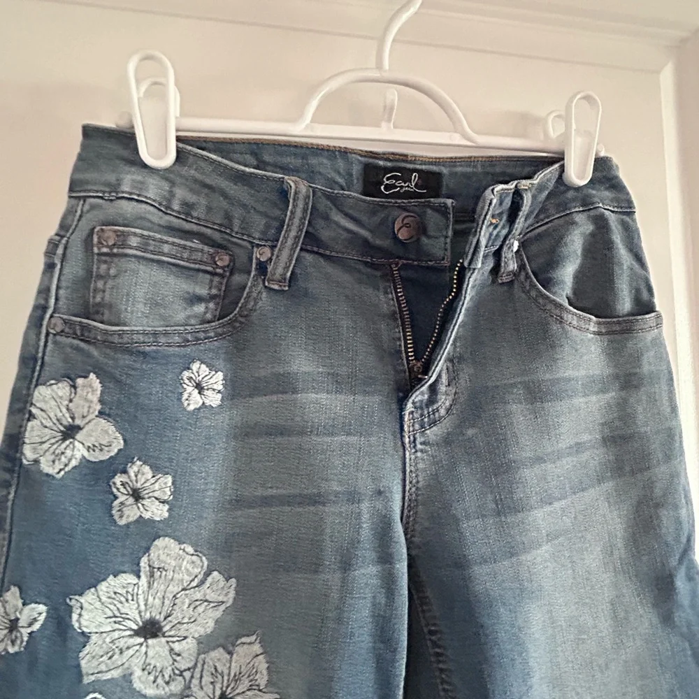 EARL JEANS • Blue White Wash Flower Jeans • 4 • - Picture 7 of 7